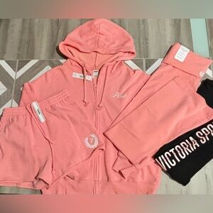 ~NWT~VS PINK Bundle